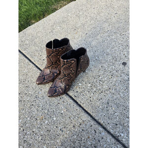 Rag & Bone Aslen Snakeskin-Embossed Leather Ankle Boots in golden brown Size 8.5